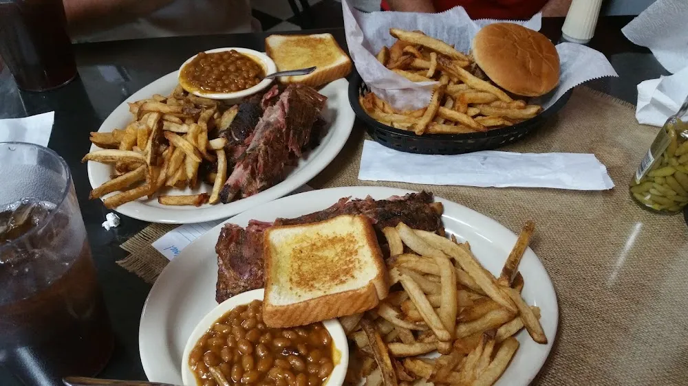 Pork Plate Rib Plate Pulled Pork Sandwich